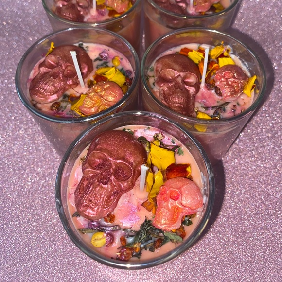 Hand Poured Candels - Picture 2 of 2